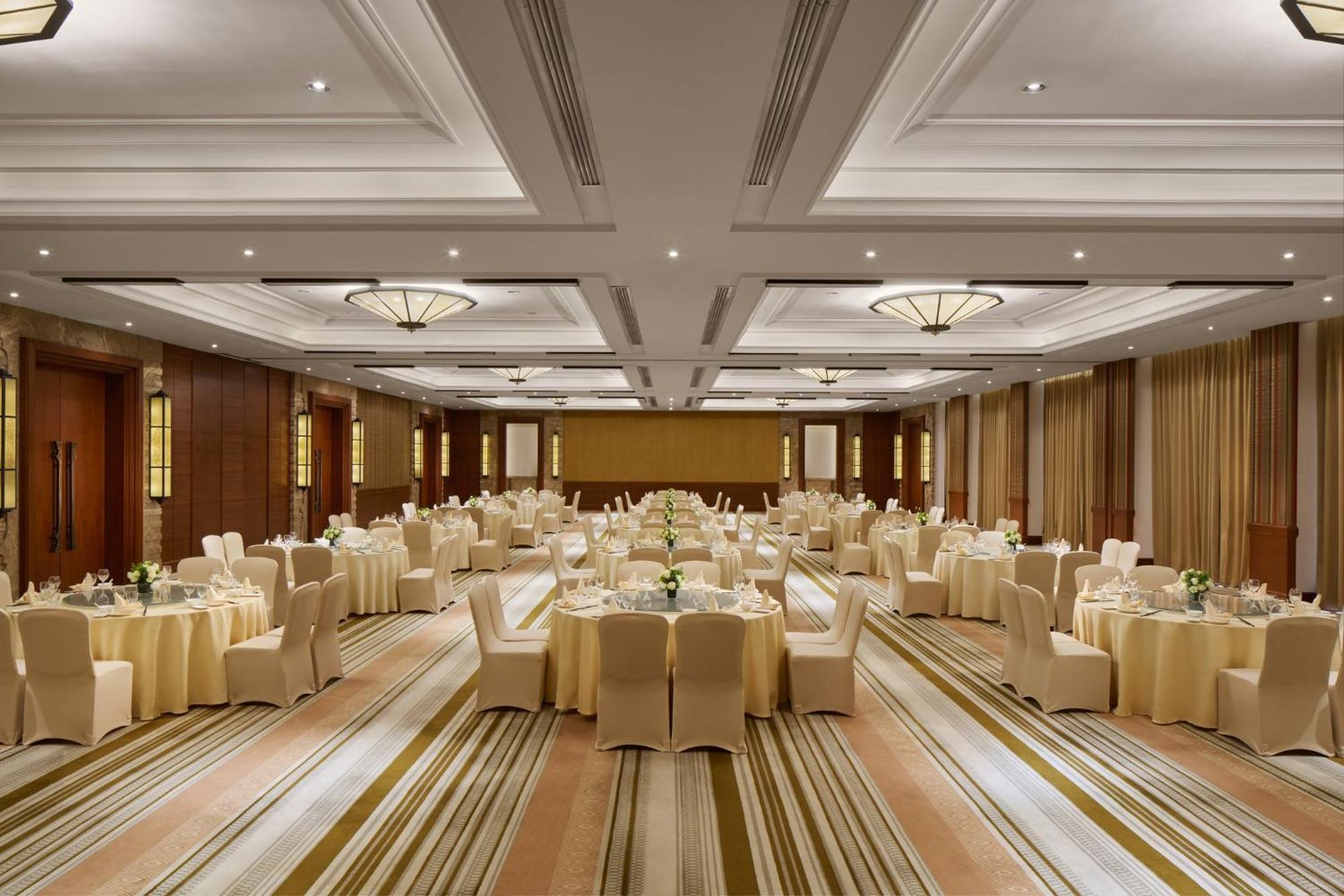 Intercontinental Xishuangbanna Resort By Ihg Jinghong Bagian luar foto